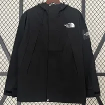 24/25 New TNF Black  Windbreaker(侧衣兜）