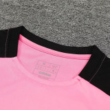 24/25 Man Utd Pink Training Short Suit