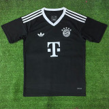 24/25 Bayern Black Pre match Training Short