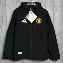 24/25  Man Utd Black Assault  Hooded Windbreaker (Y12连帽冲锋衣）