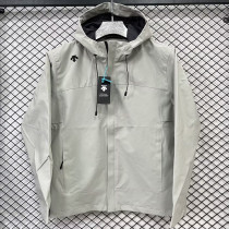 24/25 F703 Disant White Single Layer Windbreaker(连帽冲锋衣）