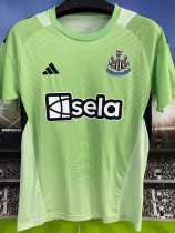 25/26 Newcastle Goalkeeper Light Green Fans  Soccer Jersey