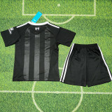 25/26  LIV Grey Black Goalkeeper Kids  Soccer Jersey（肩上三白边）