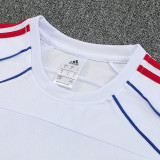 25/26  Bayern White  Training Short Suit (蓝红小边线）