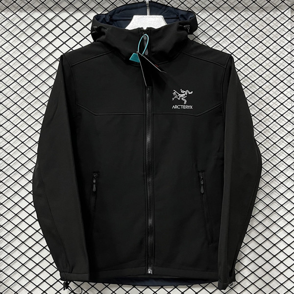 2025  RK906 ARCTERYX Black Thickened Assault  Hooded Windbreaker (加厚冲锋衣）
