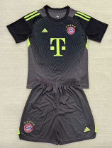 25/26  Bayern Black Goalkeeper  Kids Soccer Jersey