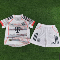 25/26  Bayern Away  Player Version Kids Soccer Jersey(球员版）