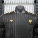 25/26 Man Utd Leisure Edition Black Player Version Soccer Jersey黄色细线