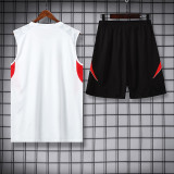 25/26 Man Utd White Team Logo Training Shorts Suit