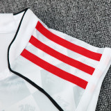 25/26 Man Utd White Team Logo Training Shorts Suit