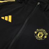 25/26 Man Utd Black Hooded Windbreaker Tracksuit