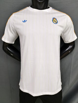 25/26 RMA Retro Editio White Player Version Soccer Jersey(肩蓝边)
