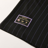 26/27 Man Utd Black Training Shorts Suit