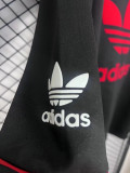 1990/1992  Man Utd Black Retro Hoody