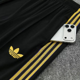 26/27 Man Utd Retro Edition Black shirts & Black pants suit