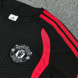 26/27 Man Utd Black Training Shorts Suit