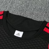 26/27 Man Utd Black Training Shorts Suit