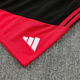 26/27 Man Utd Black Training Shorts Suit