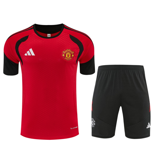 26/27 Man Utd Red Training shirt Black Shorts Suit