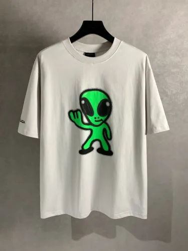 Balenciaga Alien Graphic T-Shirt – Round Neck, Short Sleeve, Designer Streetwear Tee TX05