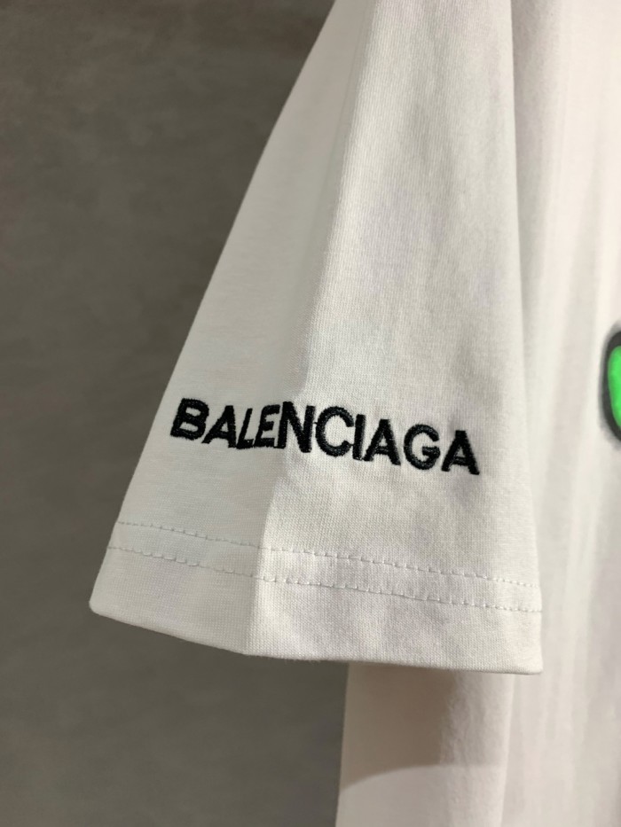 Balenciaga Alien Graphic T-Shirt – Round Neck, Short Sleeve, Designer Streetwear Tee TX05