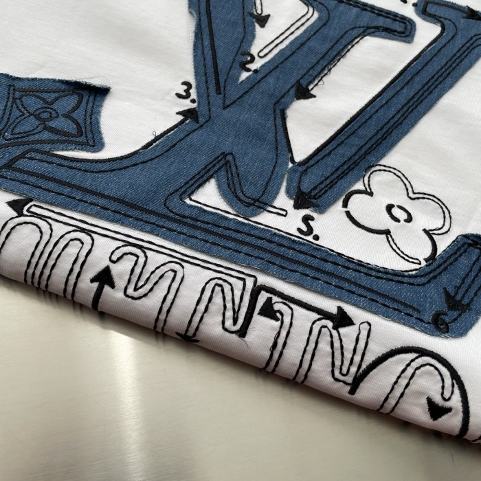 Louis Vuitton Logo Patch Relaxed Fit T-shirt