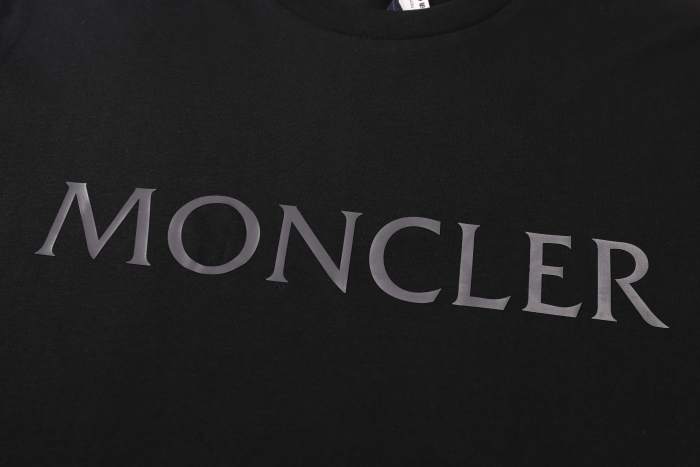 Moncler logo-print Cotton T-shirt