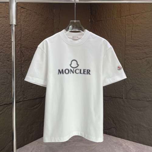 Moncler Logo Cotton Short-sleeved T-shirt