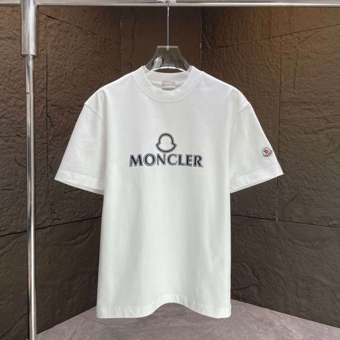 Moncler Logo Cotton Short-sleeved T-shirt