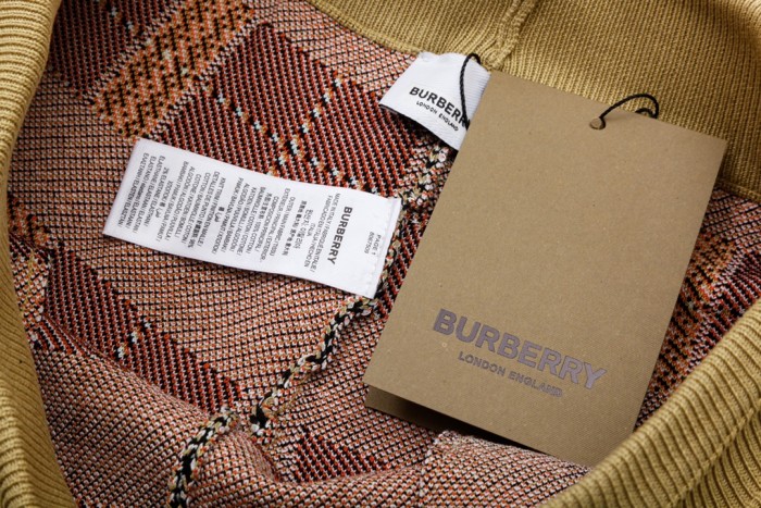Burberry Logo Classic Plaid Knitted Shorts