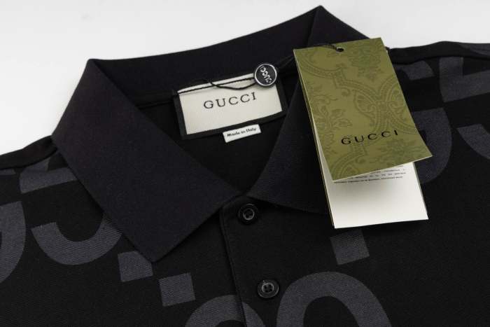 Gucci GG Logo Print Cotton Short Sleeved T-shirt