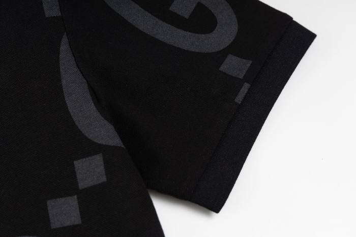 Gucci GG Logo Print Cotton Short Sleeved T-shirt