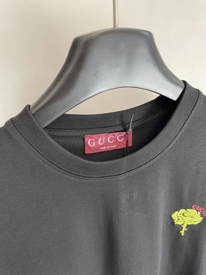 Gucci Embroidered Flower Cotton Short Sleeved T-shirt
