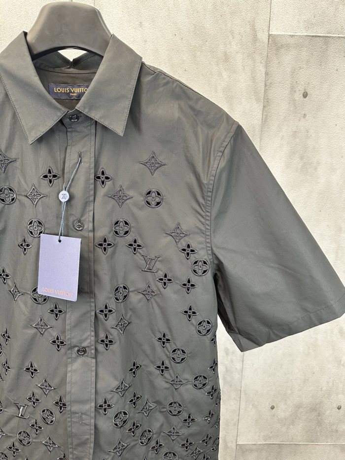 Louis Vuitton Rainbow Embroidered Short Sleeve Shirt