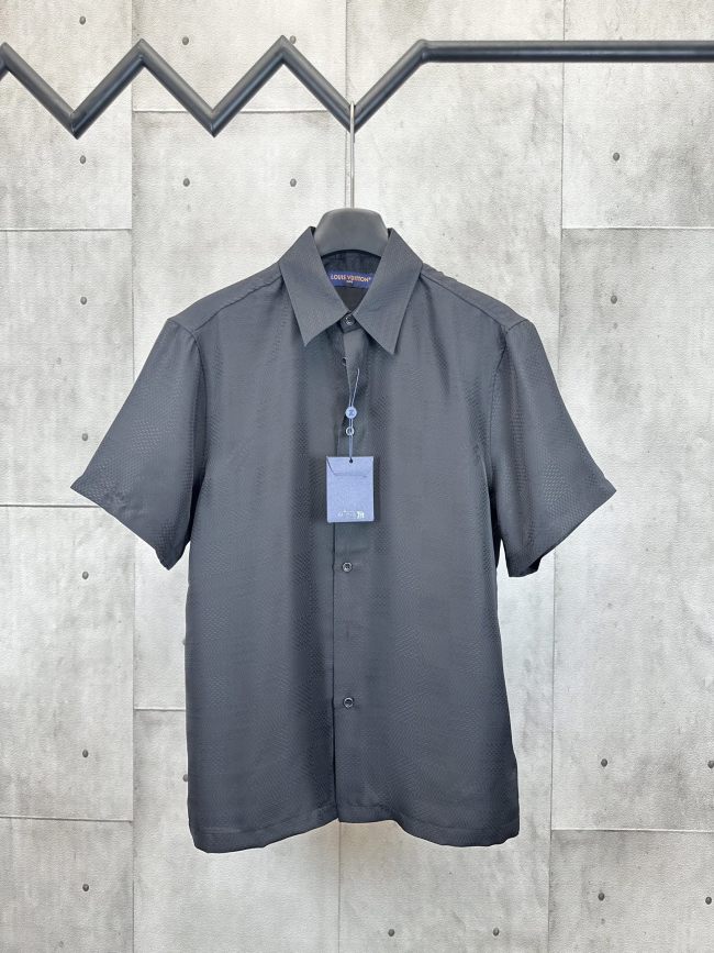 Louis Vuitton Silk Short Sleeved Shirt