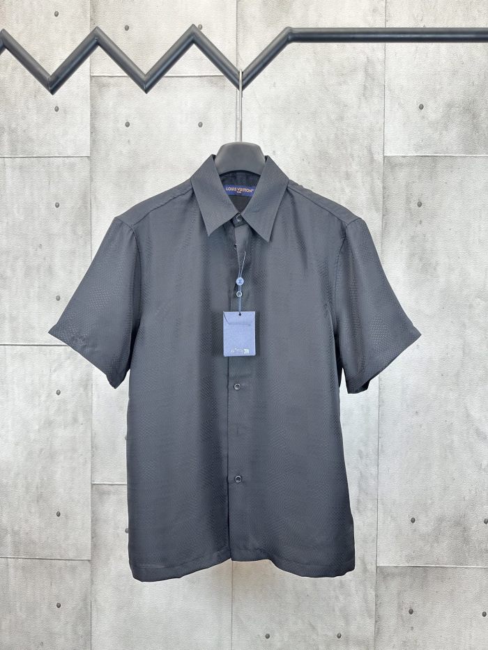 Louis Vuitton Silk Short Sleeved Shirt