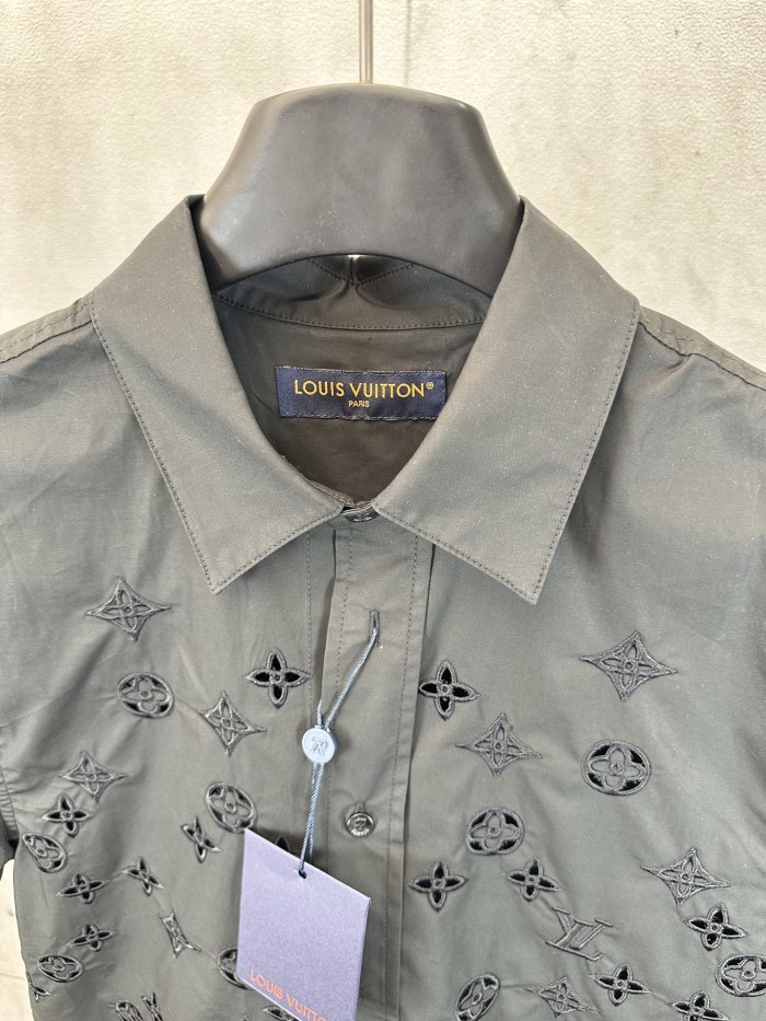 Louis Vuitton Rainbow Embroidered Short Sleeve Shirt
