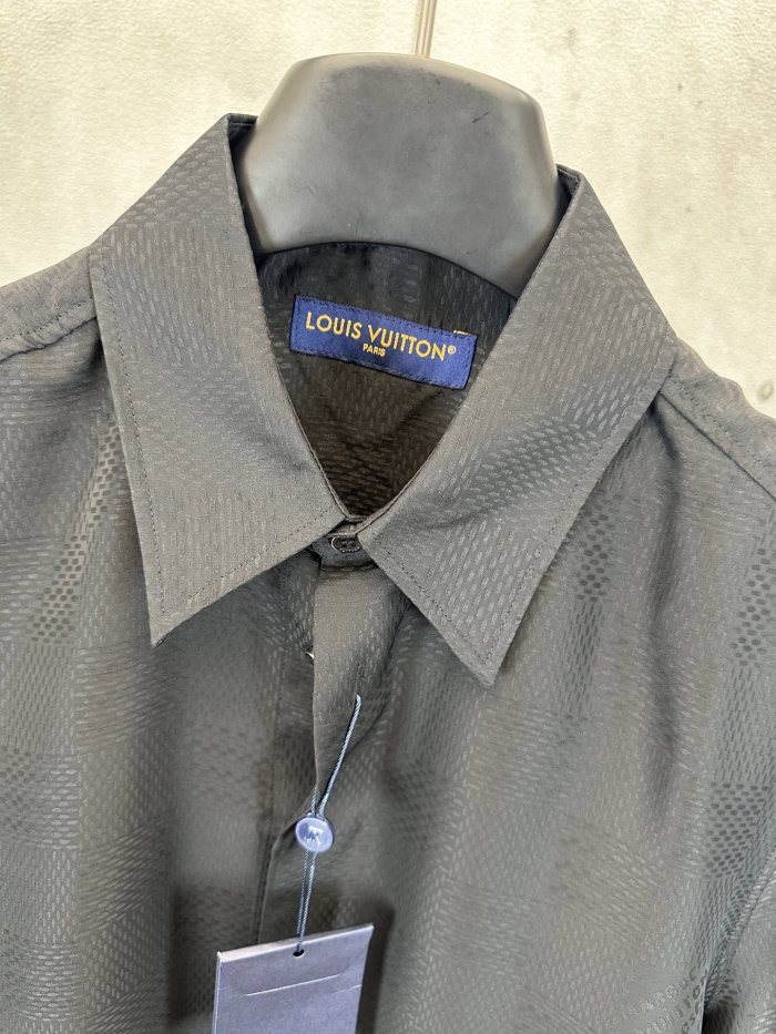Louis Vuitton Silk Short Sleeved Shirt