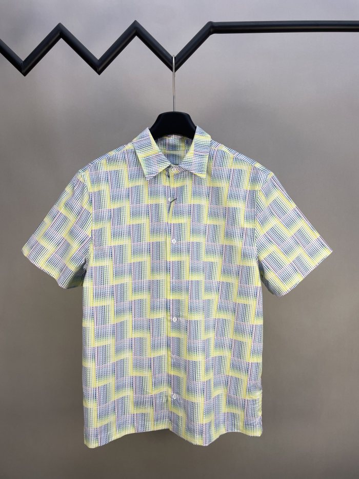 Louis Vuitton Graphic Printed Short-Sleeved Shirt