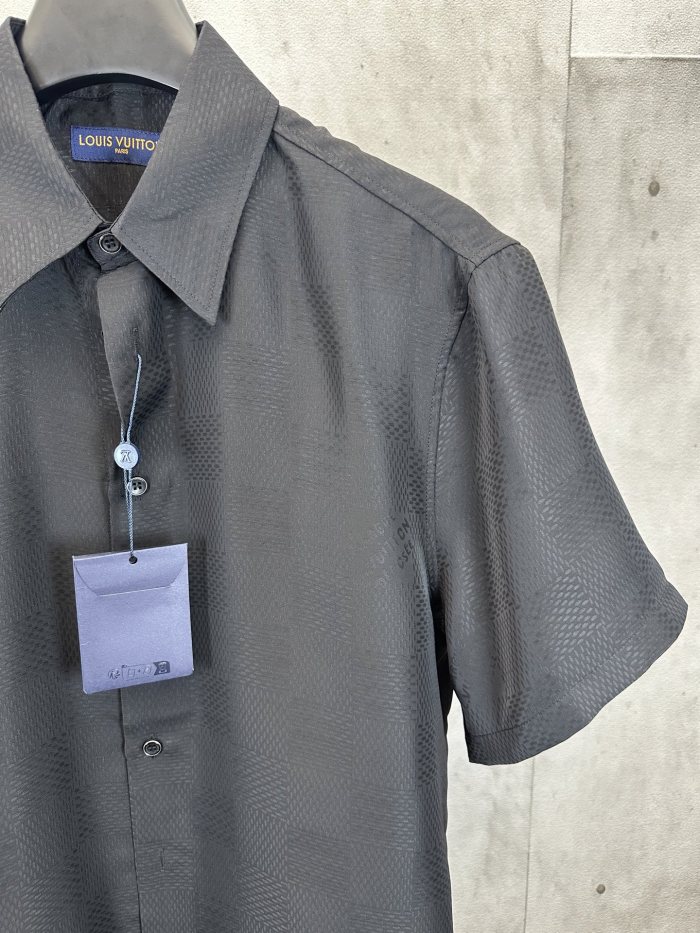 Louis Vuitton Silk Short Sleeved Shirt