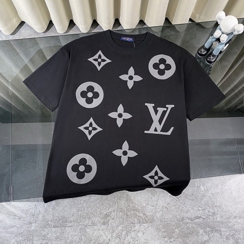 Louis Vuitton Four-Leaf Clover Print Monogram T-Shirt