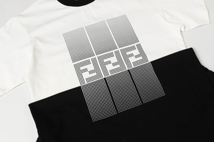 Fendi FF Print Logo Short-sleeved T-shirt