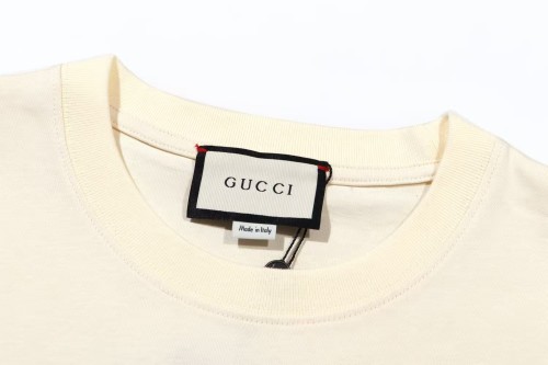 Gucci Beige Classic Print T-shirt