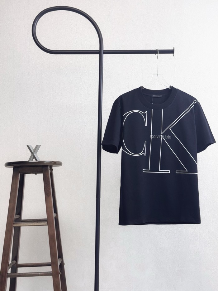 Calvin Klein Logo Embroidered Short-sleeved T-shirt