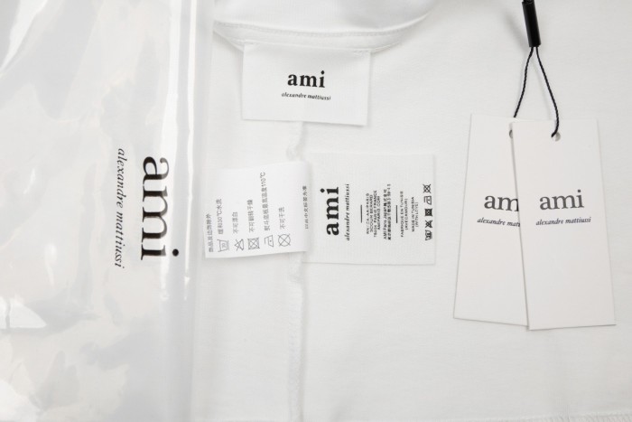 Ami Embroidery De Coeur T-Shirt