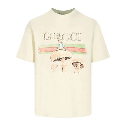 Gucci Peter Rabbit T-shirt in off white