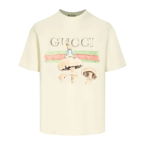 Gucci Peter Rabbit T-shirt in off white