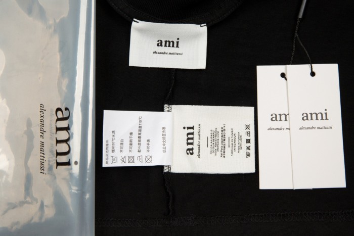Ami Embroidery De Coeur T-Shirt