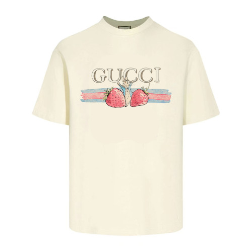Gucci X Peter Rabbit T-shirt in off white
