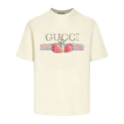 Gucci X Peter Rabbit T-shirt in off white